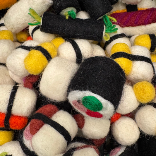 Sushi Cat Toy | Wool | Sprayed with Catnip