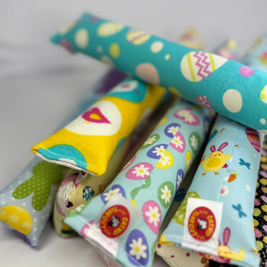 Easter kicker cat toy showing cotton fabric and long wrestling shape