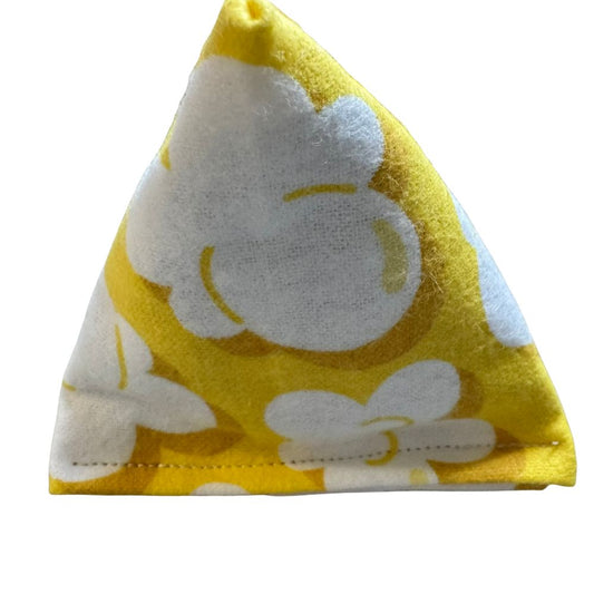 Popcorn print pyramid-shaped cat toy filled with catnip for indoor cats